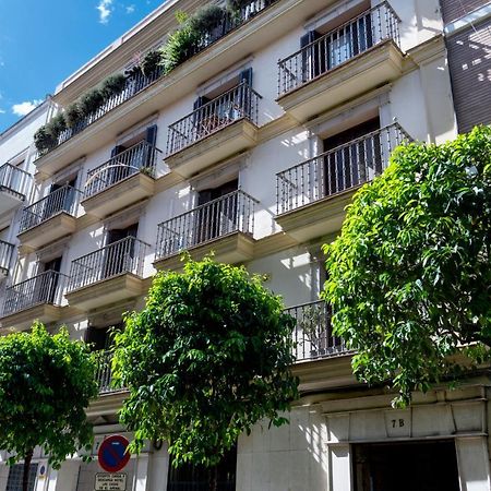 Magno Apartments Castelar Севиля Екстериор снимка