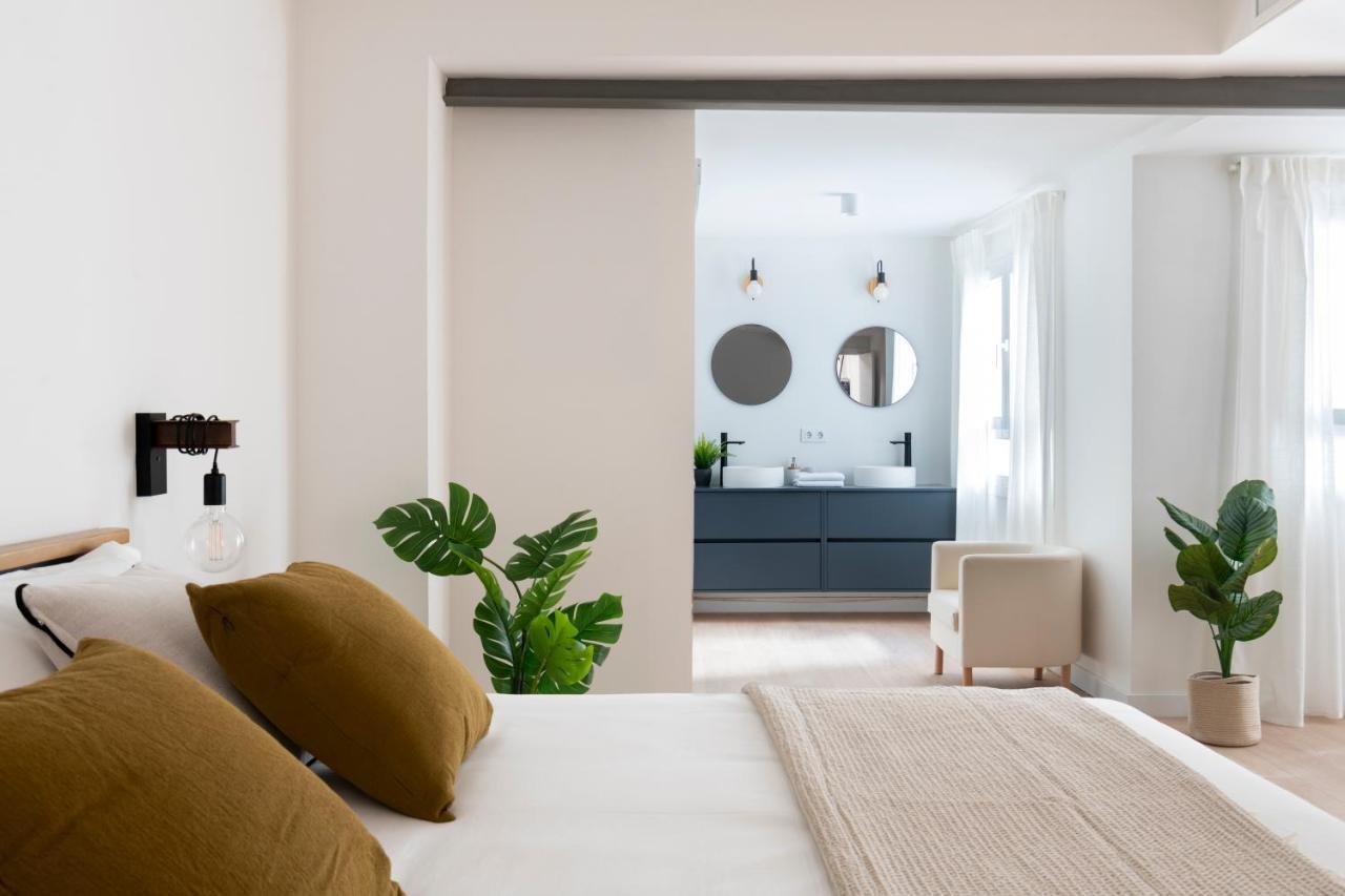 Magno Apartments Castelar Севиля Екстериор снимка