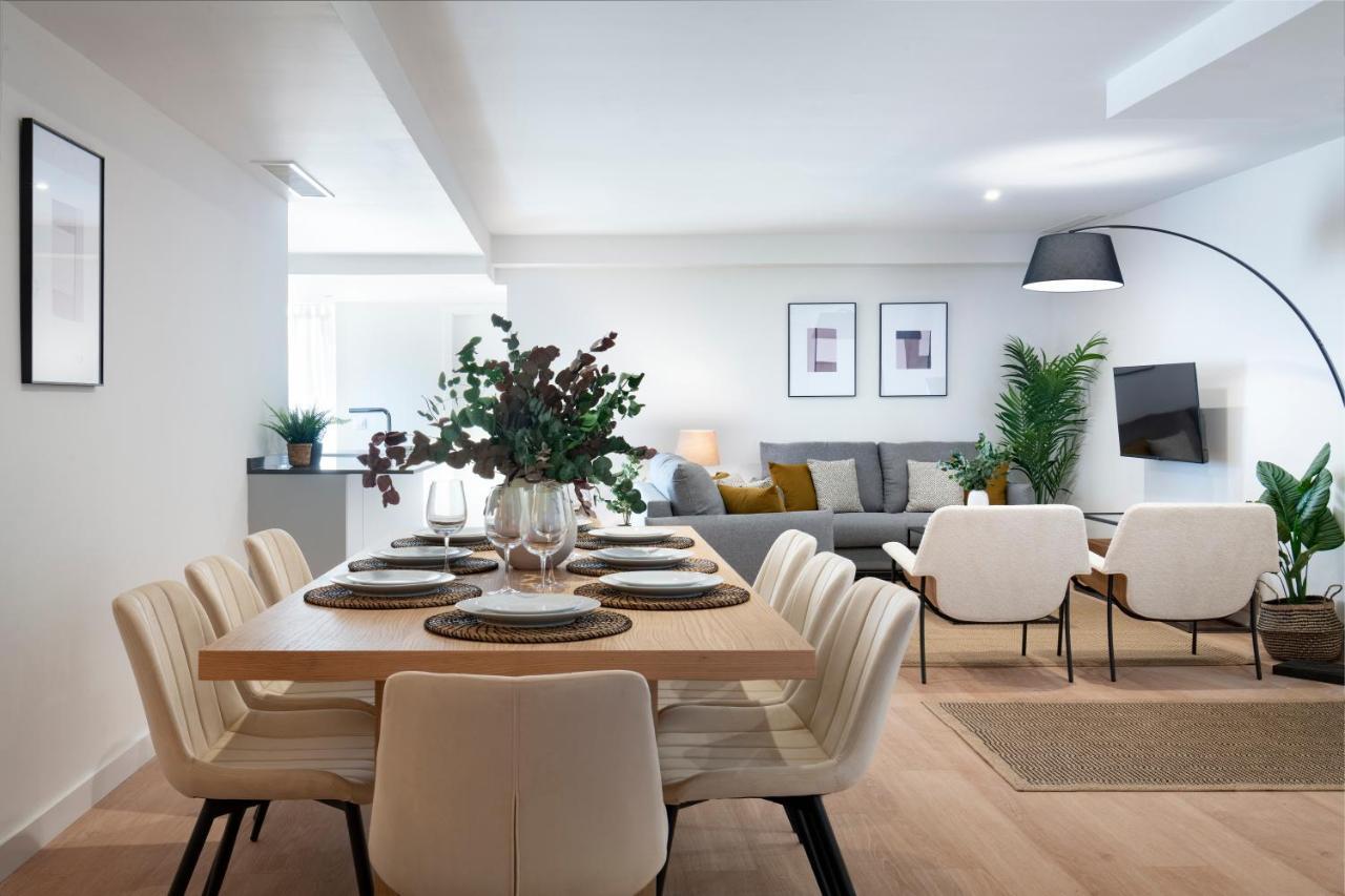 Magno Apartments Castelar Севиля Екстериор снимка