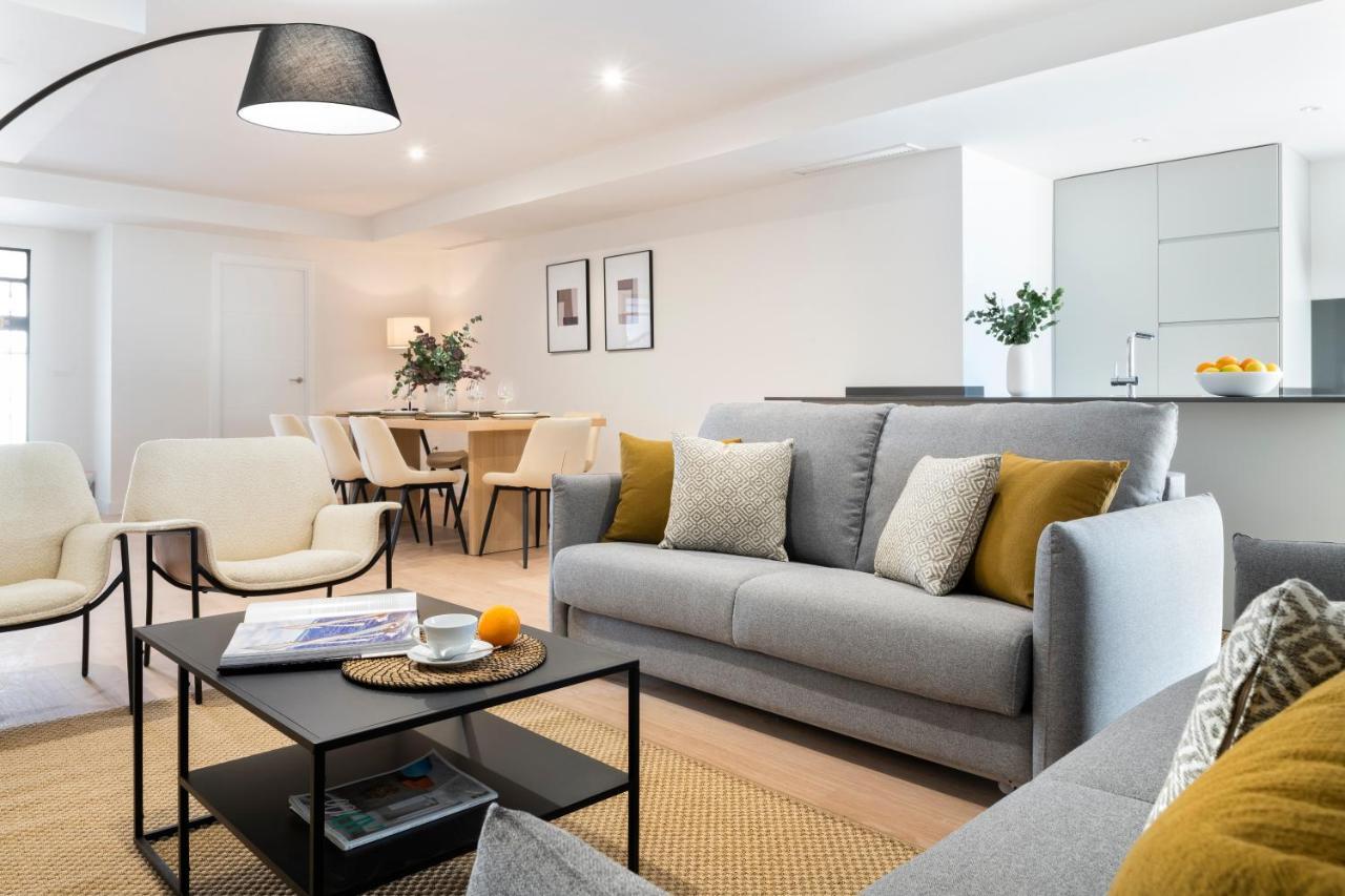 Magno Apartments Castelar Севиля Екстериор снимка
