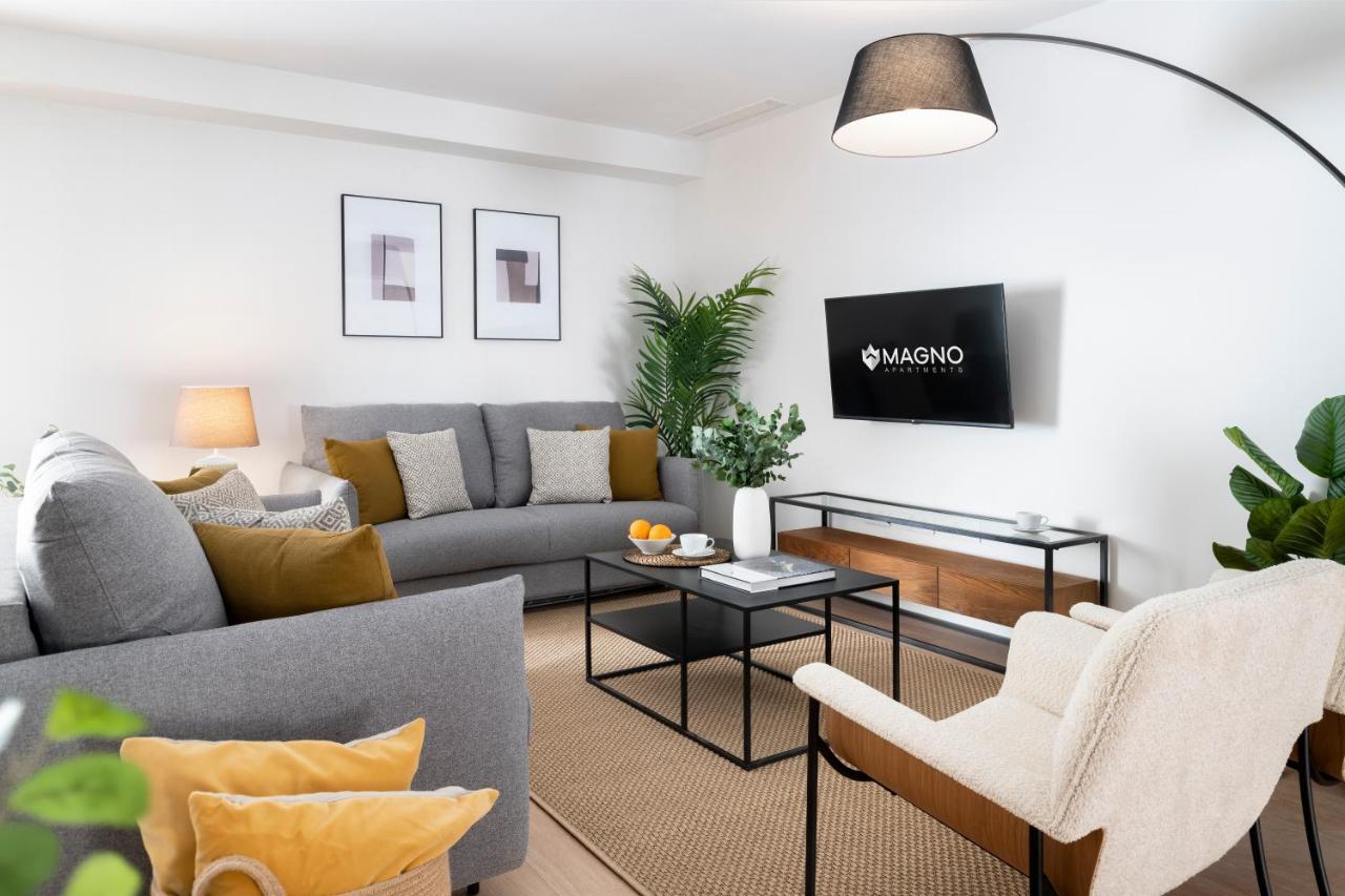 Magno Apartments Castelar Севиля Екстериор снимка