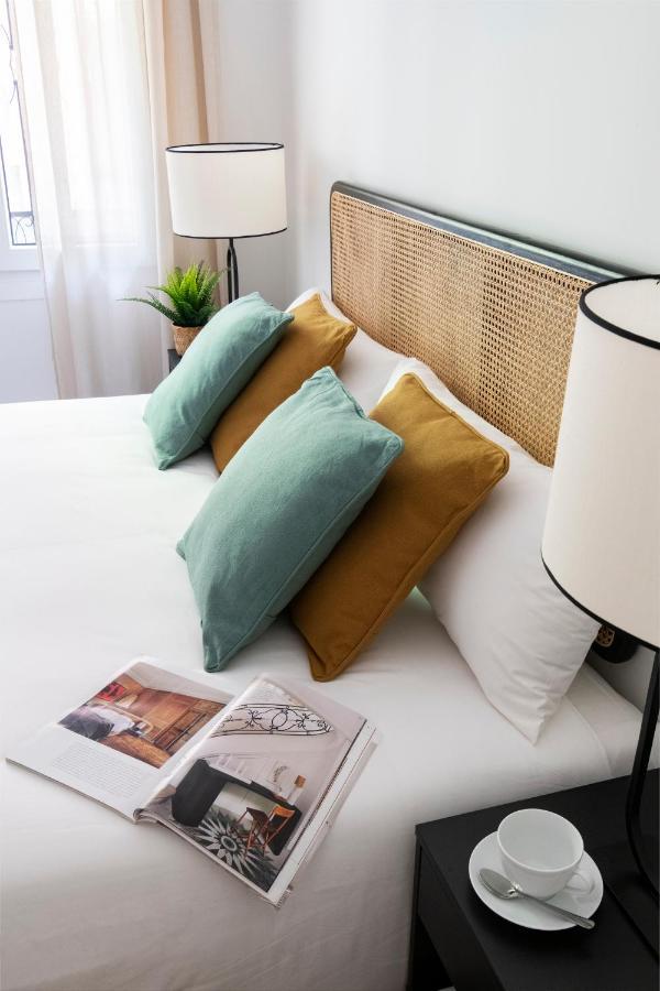 Magno Apartments Castelar Севиля Екстериор снимка